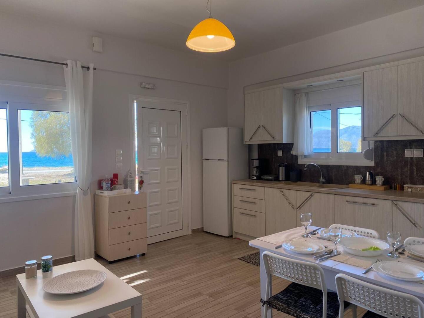 Zen Seaside Apartment 칼라마키 외부 사진