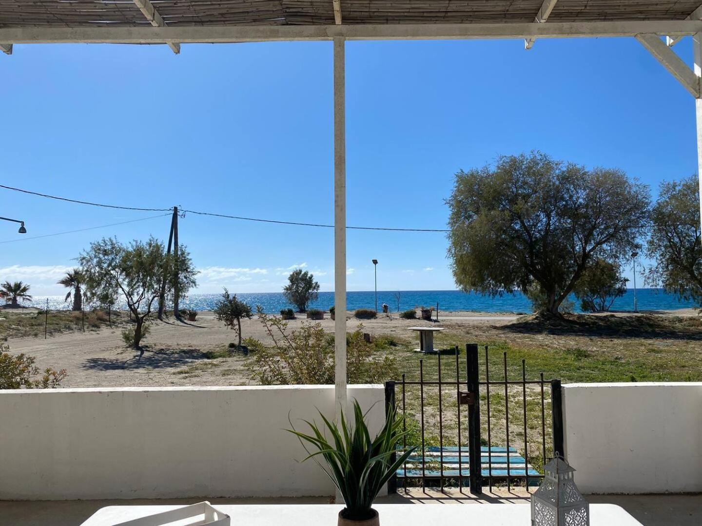 Zen Seaside Apartment 칼라마키 외부 사진