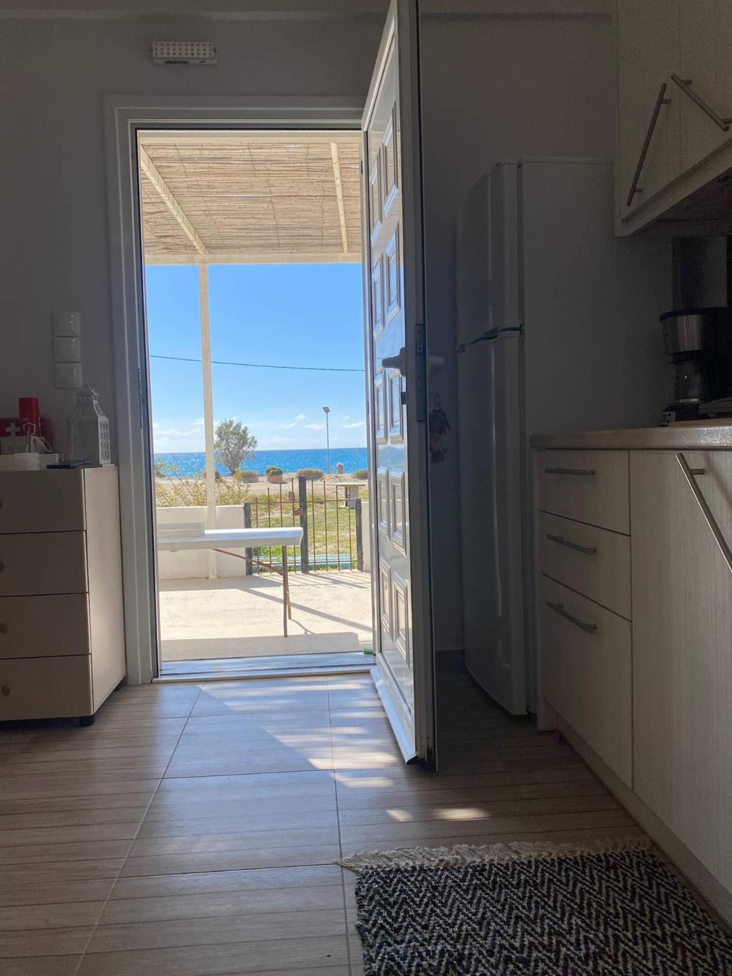 Zen Seaside Apartment 칼라마키 외부 사진